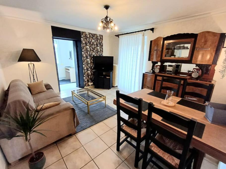 Maison De Village Avec Jardin Torpes  Luaran gambar